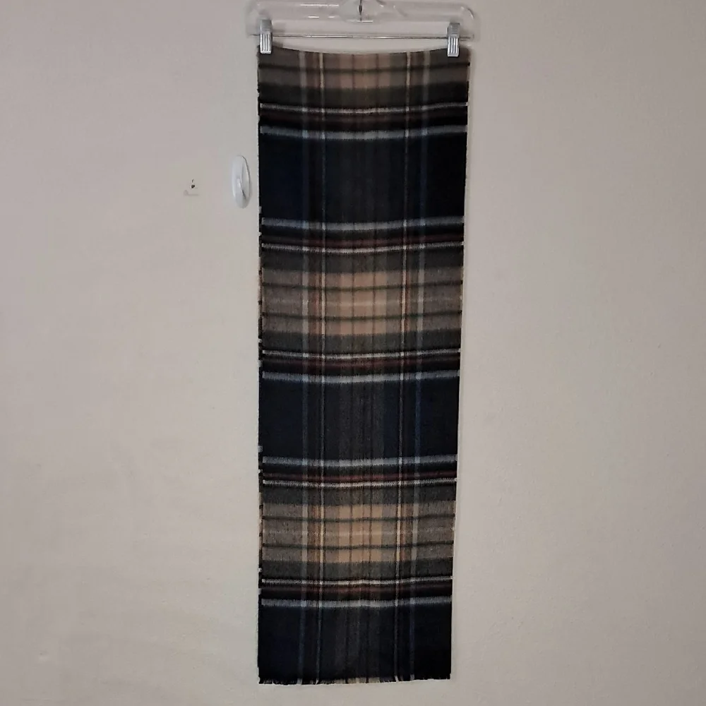 Fraas Men's Dark Herringbone Scarf
